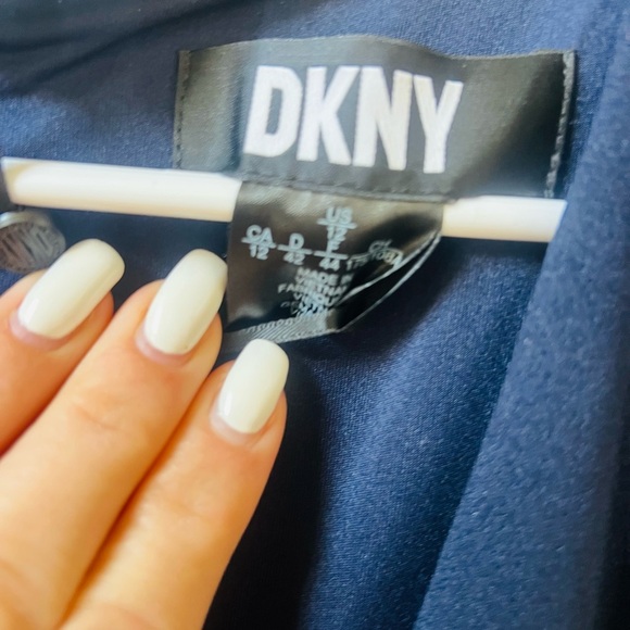 Elegant DKNY long sleeved don't size 12 Navy Blue Dress - Picture 4 of 8
